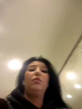 Tisha_Busty live sex cam