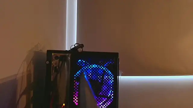 Logan_Chloe's cam snapshot