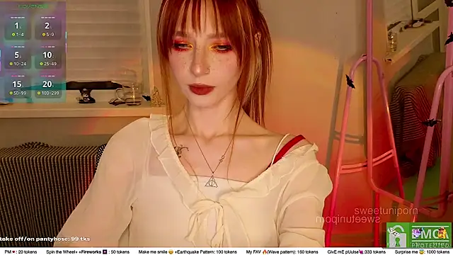 sweetuniporn's cam snapshot