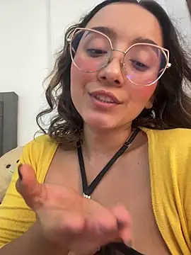 Kay_LustyWife's cam snapshot