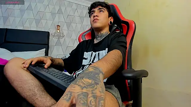 SantiOlsen live sex cam