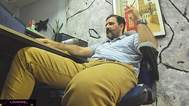 Maxi_thebig_daddy live sex cam