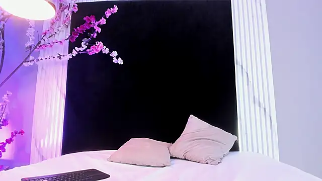 arya_alaya_cr's cam snapshot