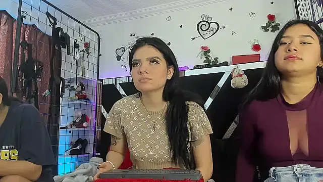 abby_eemily live sex cam