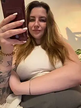 MayaMystic's cam snapshot