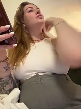 MayaMystic live sex cam