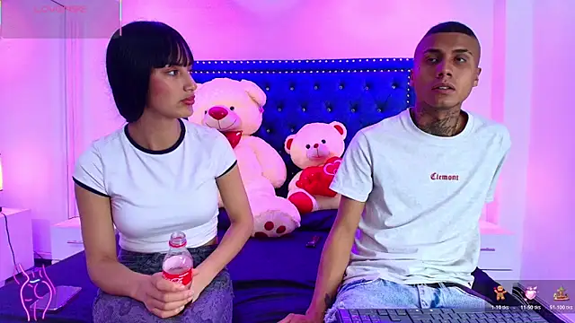 Damian_and_roxanne's cam snapshot