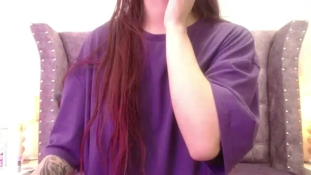 RavenLove_'s cam snapshot