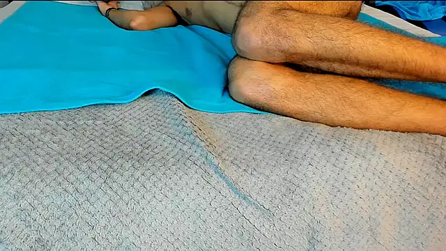 Kendra_and_liam's cam snapshot