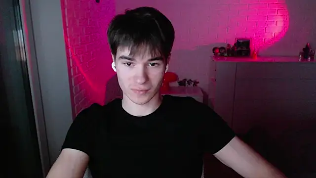 MarkusDean live sex cam