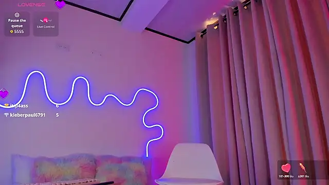 alahia_sweet live sex cam