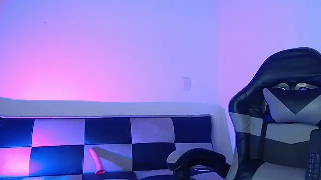 GwenHazel's cam snapshot