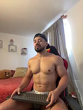 Ezzio_Scolaro live sex cam
