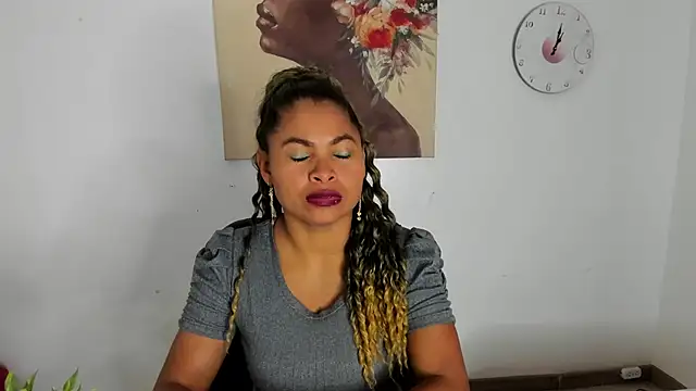 CamiilaReyes's cam snapshot