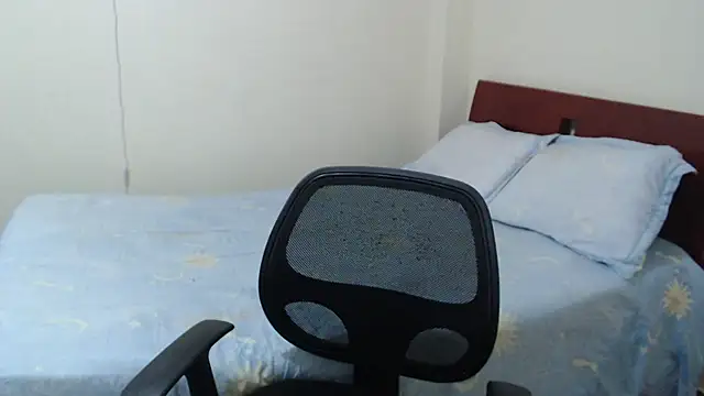 ruby_sky69's cam snapshot