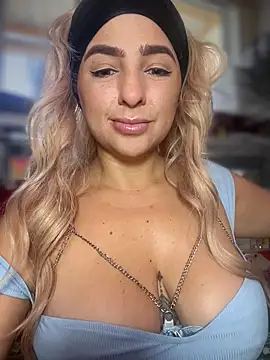 sammyqueenx21 live sex cam