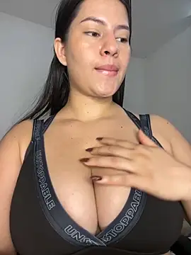 Saanvi21 live sex cam