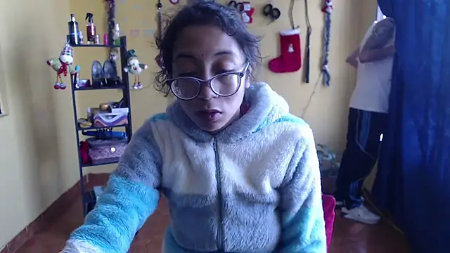 Violet_And_Smith's cam snapshot