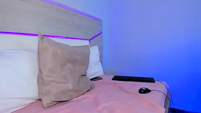 ZoeMorris's cam snapshot