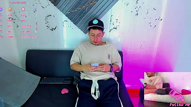 Piggy_Eddy live sex cam