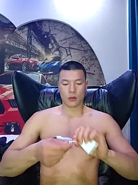 AAASuck live sex cam