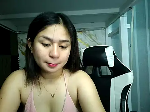 Mia_2022's cam snapshot