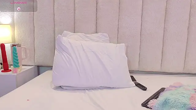 Mia_rom11 live sex cam