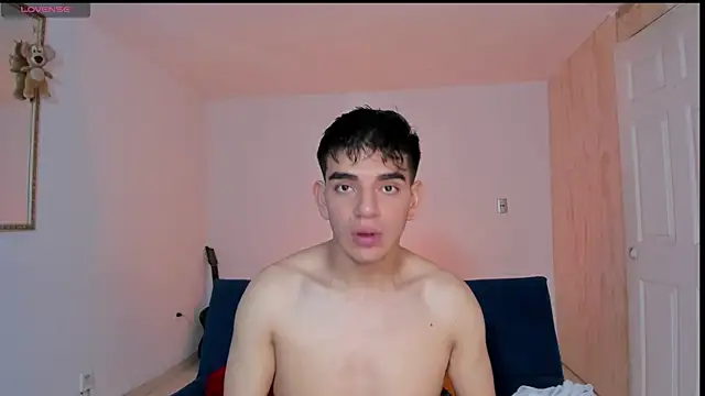 Ares_Johnson live sex cam