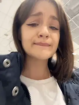 KittyQueeny live sex cam