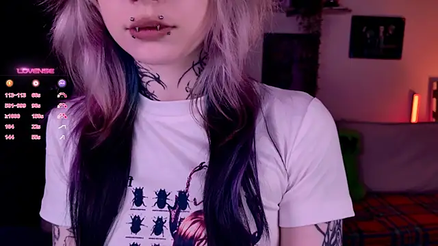 Lollyshy live sex cam