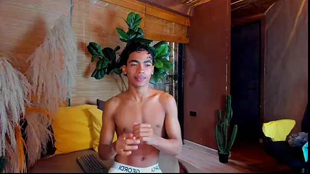 AlanCutee live sex cam