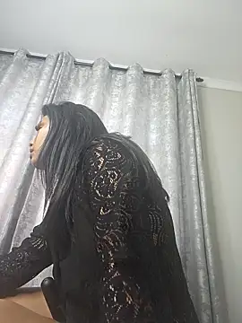 Indian_GlowingMiax live sex cam