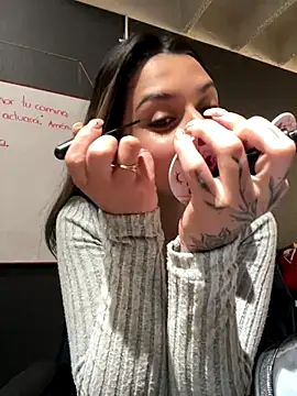 Isabella_Varella live sex cam