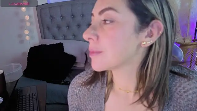 Isabella_lt live sex cam