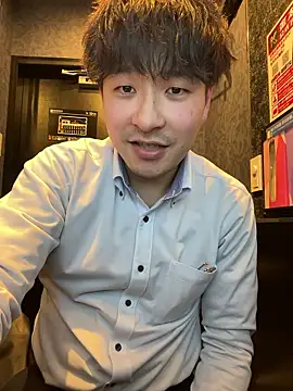 yuuki8910 live sex cam