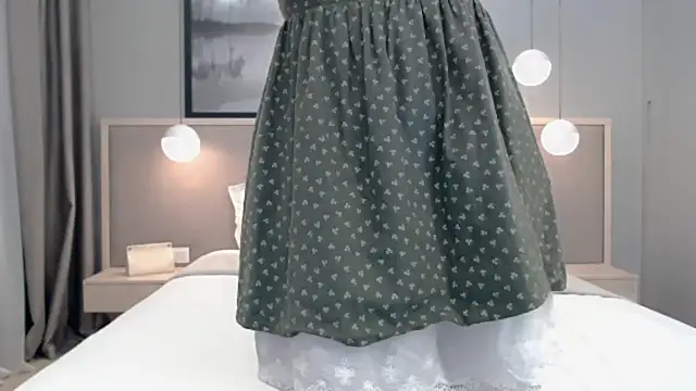 ShySchoolGirl live sex cam