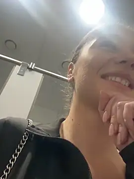 Ashley-Evans live sex cam