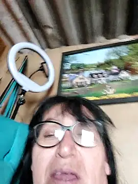 clarita_01's cam snapshot