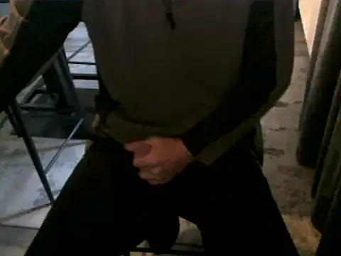 hornyman18cm39 live sex cam