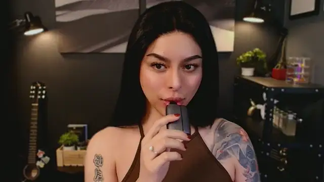 callmeLUNA live sex cam