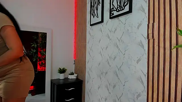 AnnaArela's cam snapshot