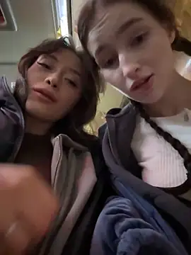 SnappyHappy live sex cam