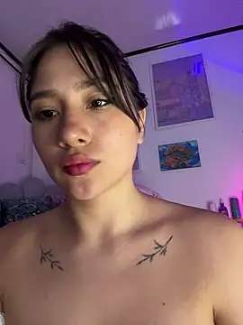 Tsuki-moon live sex cam