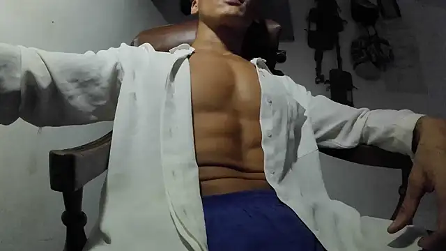 crazylatinguyy's cam snapshot