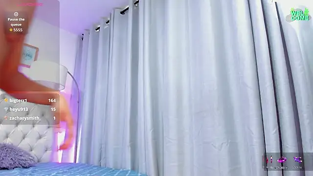 lovely_lizz's cam snapshot