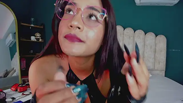 Lilith_Russoo's cam snapshot