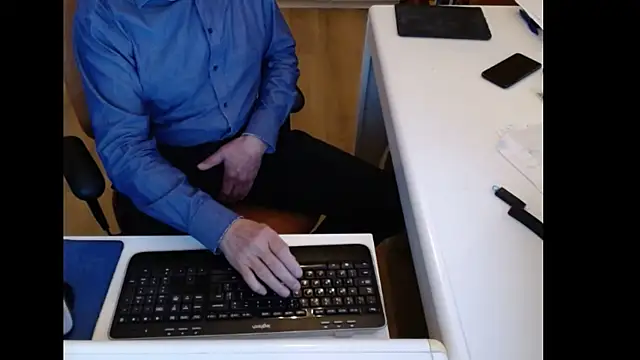 dutchpornking's cam snapshot