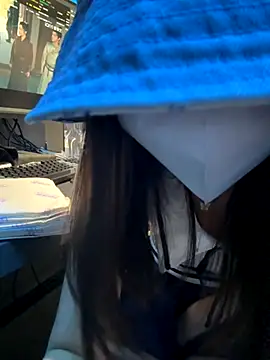 nideanbaby's cam snapshot