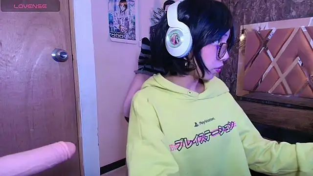 Terraelowen live sex cam