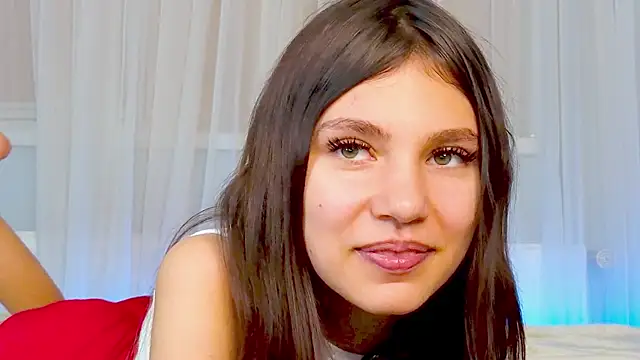 Little__Lunaa's cam snapshot